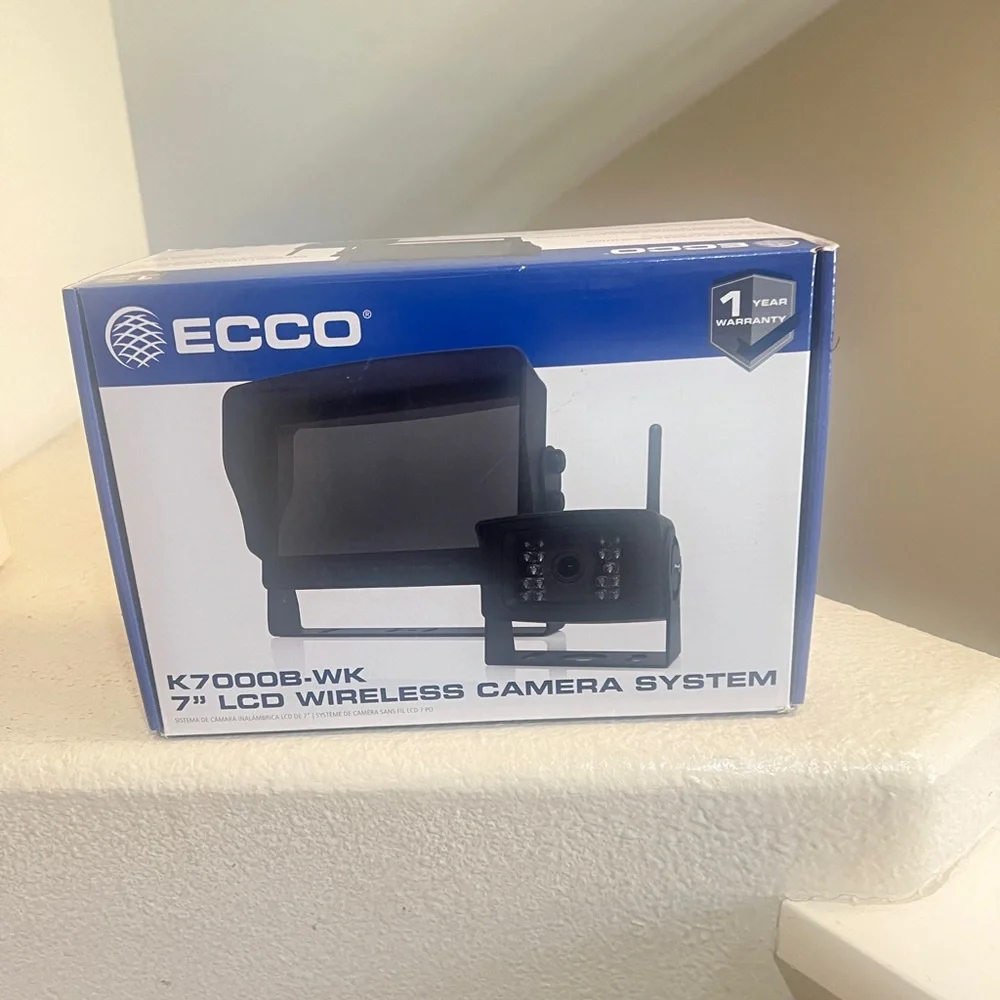 Ecco K7000B‎ Dashboard Video Camera Kit 7 Inch Lcd Monitor And Camera Kit
